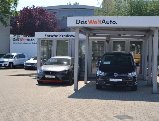 Salon samochodów używanych Das WeltAuto – Porsche Krańcowa